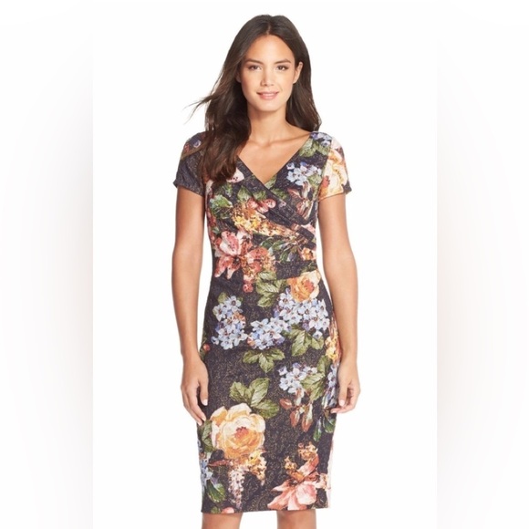 Adrianna Papell Dresses & Skirts - Adrianna Papell Floral V-Neck Dress